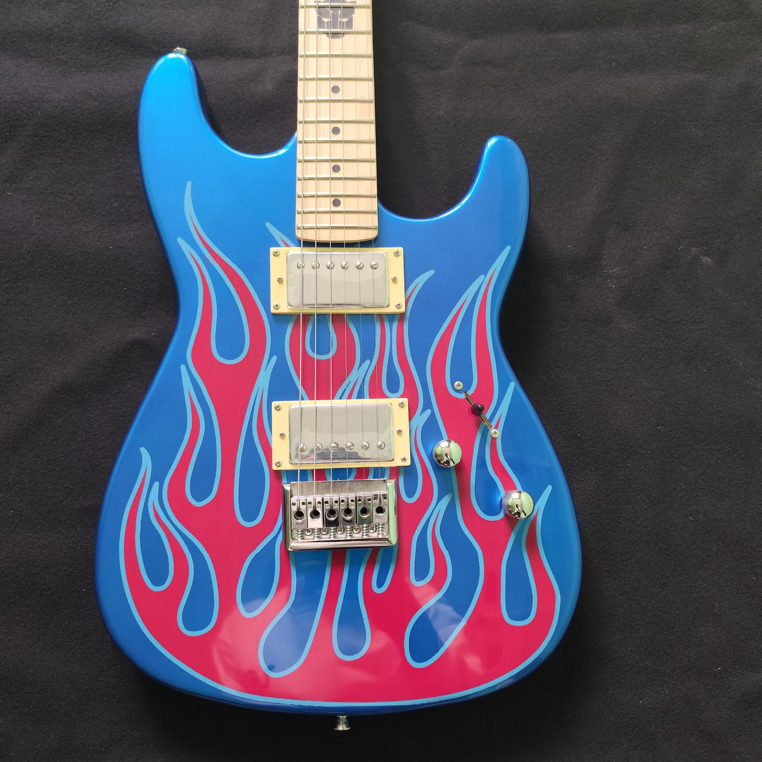 Gitara elektryczna z wzorem czerwonego płomienia Optimus Prime Style i kolorową gitarą