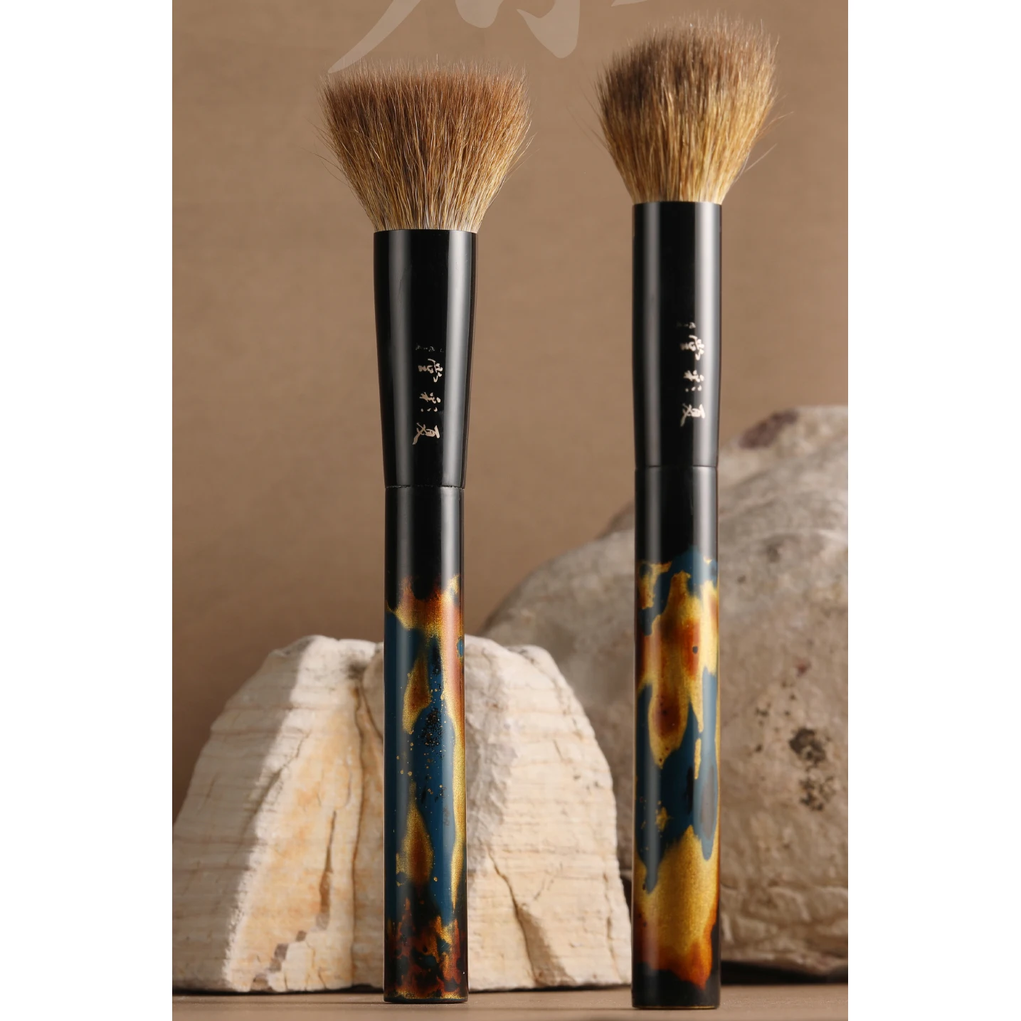 Professional Handmade Make Up Brush 1PC Medium Stippling Blush Brush Kazan Squirrel Goat Hair Raw Lacquer Handle Makeup Brushes