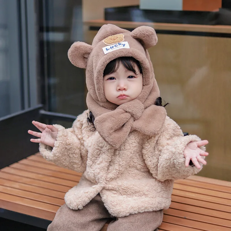 겨울 아기 플러시 스카프 모자 일체형 따뜻한 헤드기어 귀여운 곰 아이들 귀 보호 캡 1-5세 어린이 크로스 넥커치프 비니