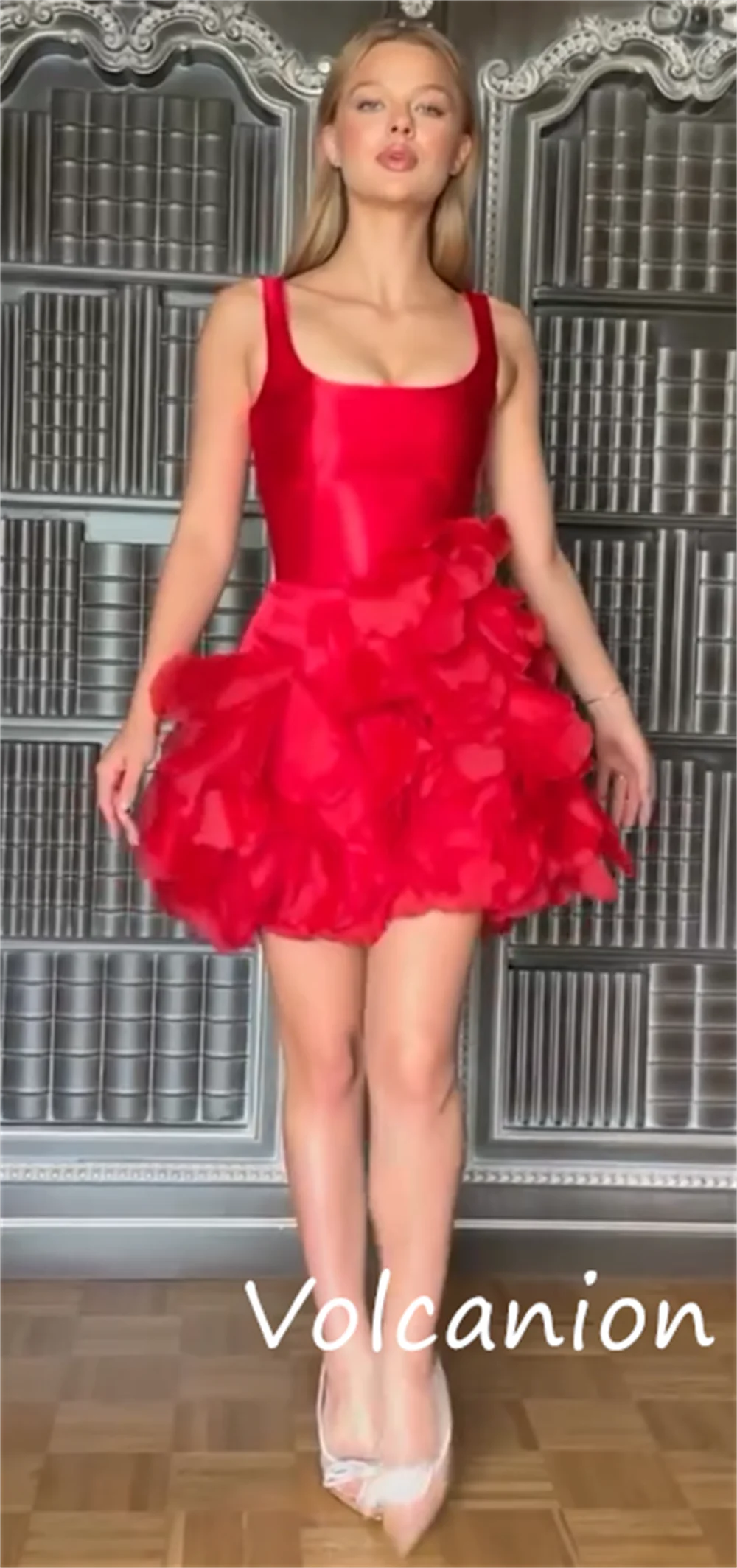 맞춤형 고품질 Charmeuse 꽃 주름 A 라인 스퀘어 넥 미니 드레스 맞춤형 행사 절묘한