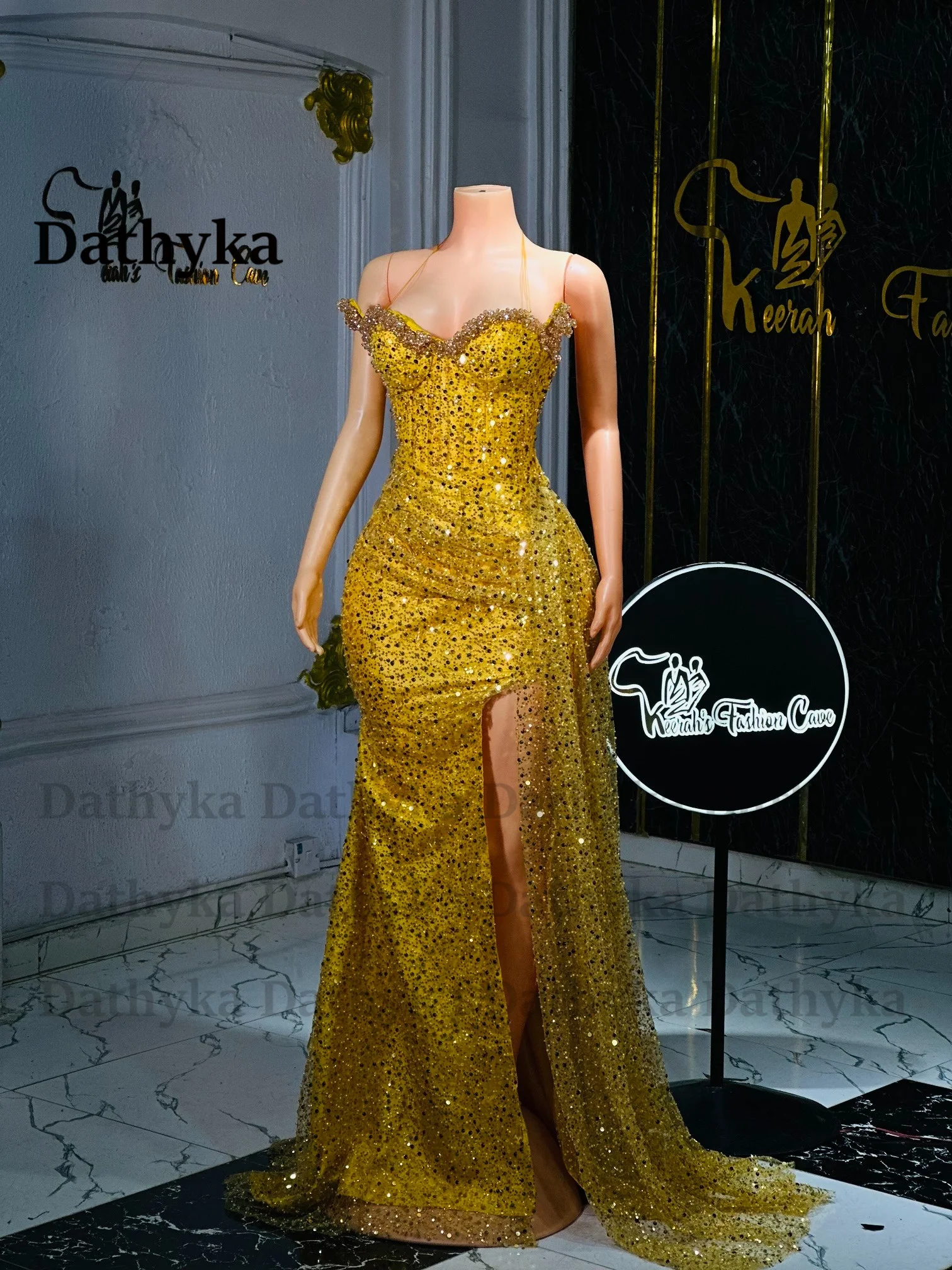 فساتين حفلة موسيقية عصرية بكريستال من Dathyka للنساء ترتر حورية البحر شق مطوي بدون حمالات ثوب مسائي Vestidos De Gala مخصص