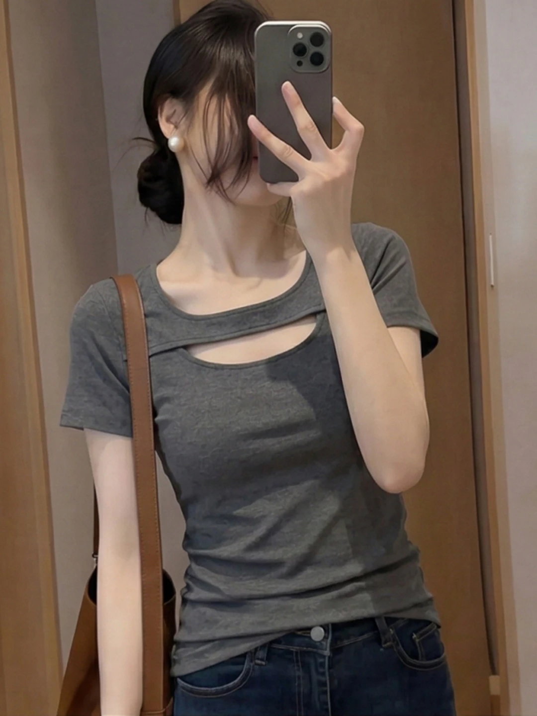 Camiseta gris de manga corta con diseño hueco para mujer, talla grande, adelgazante, estilo coreano, a la moda, para el veran...