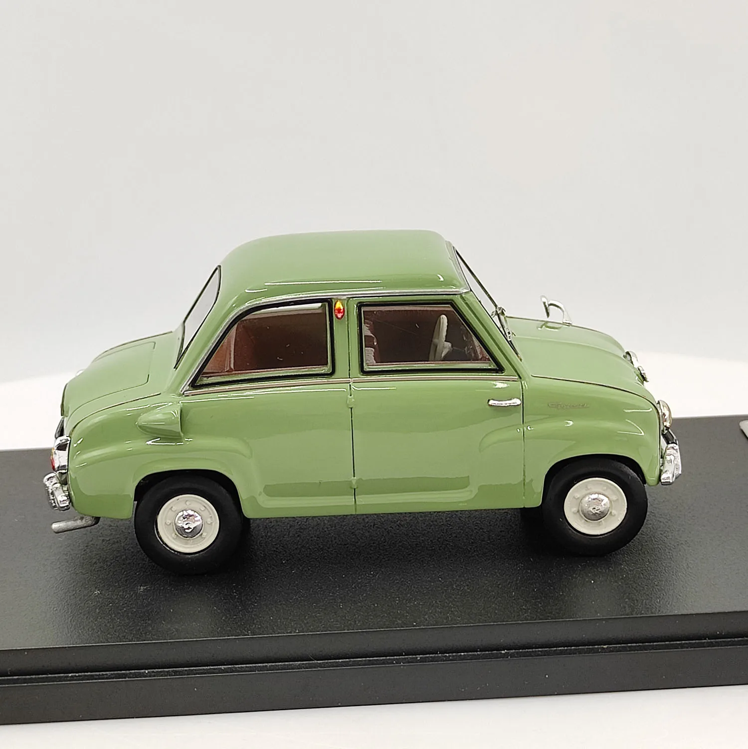 MOMINIATUR escala 1:32 resina Goggo 250 juguetes de limusina coches Vintage modelo clásicos Nostalgia regalos para adultos recuerdo pantalla estática