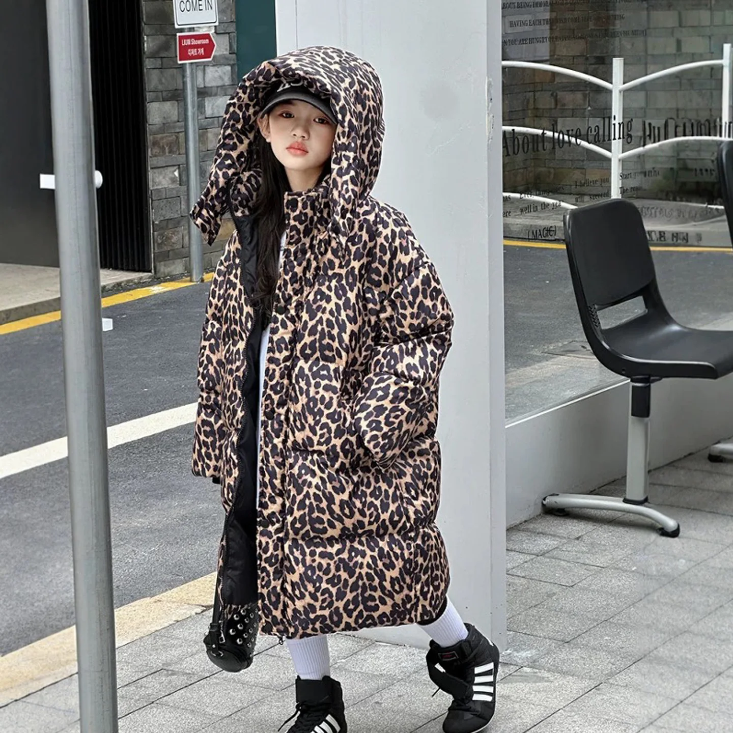 

Winter Leopard Down Jackets For Children Girls Hooded Thicken Warm Kids Girls Outerwears 90% White Duck Down Mid-length Jackets