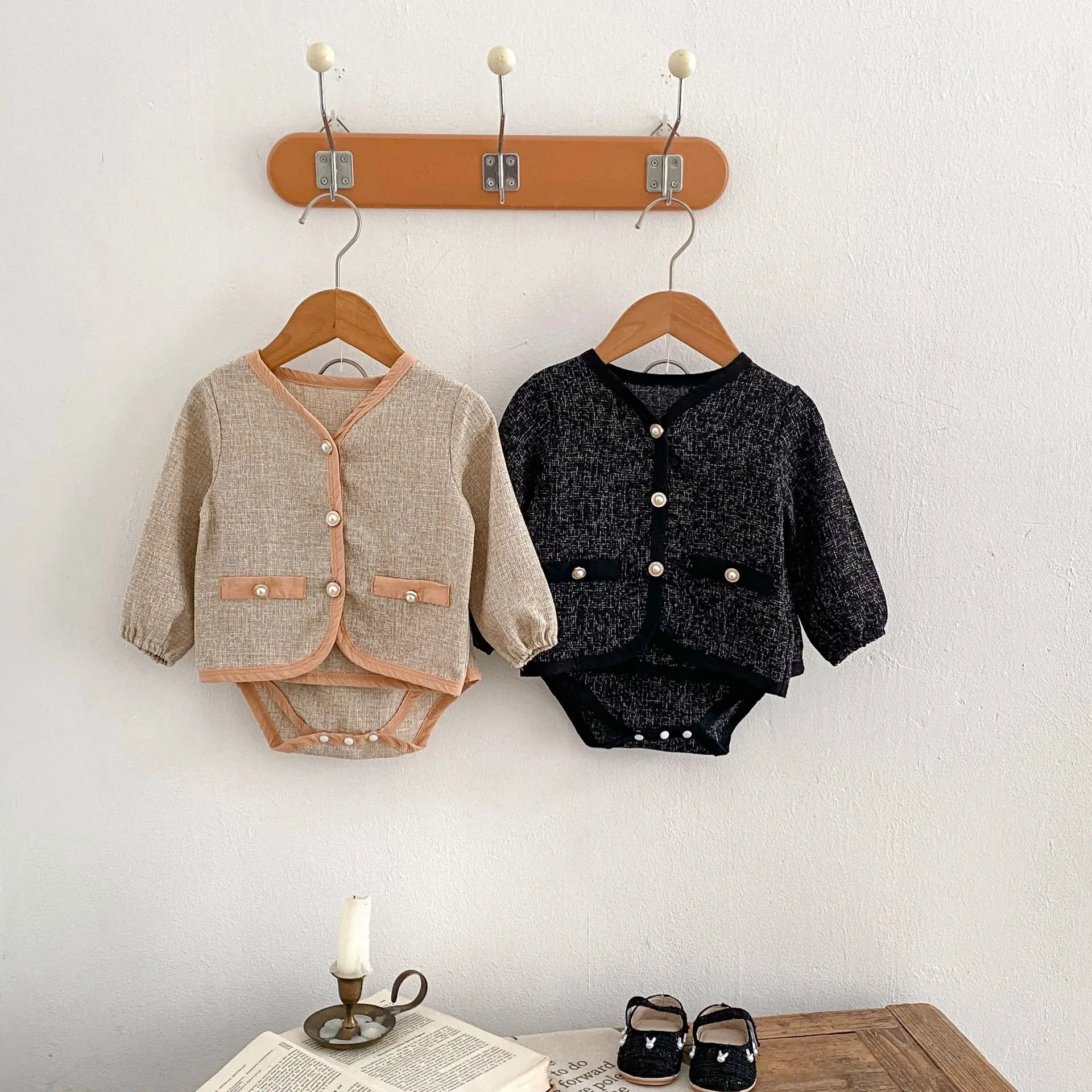 

2025 Spring and Autumn Baby and Children's Fashion Versatile Set, Retro Small Fragrant Style, Internet Famous Women's Baby Set