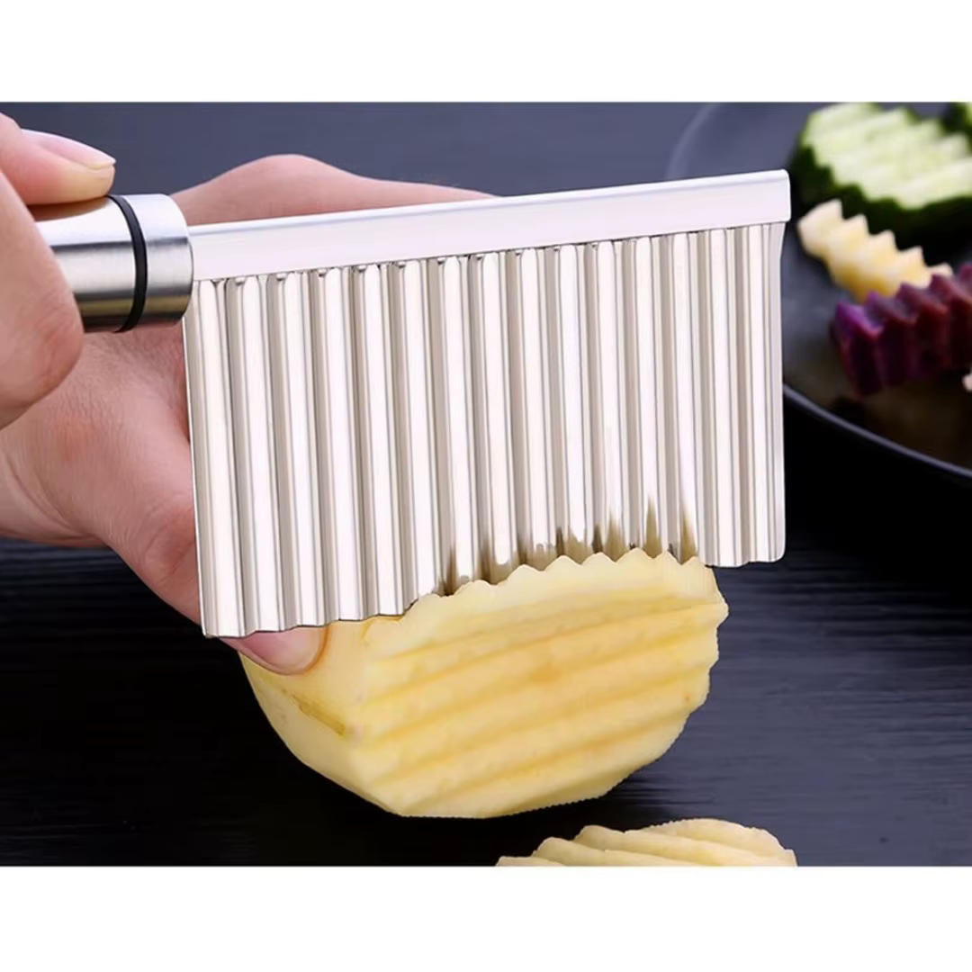 

Professional Wavy Edge Slicer Knife – 304 Stainless Steel, Rustproof & Easy to Clean, Perfect for Crispy Potato Wedges & Salad Prep