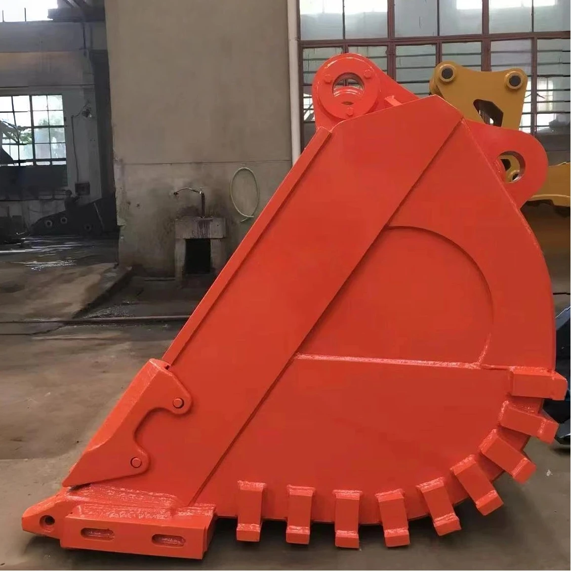 ZX350 Excavator Bucket Durable Mining Quarry  Rock Bucket Excavation 20-35t Digging Bucket