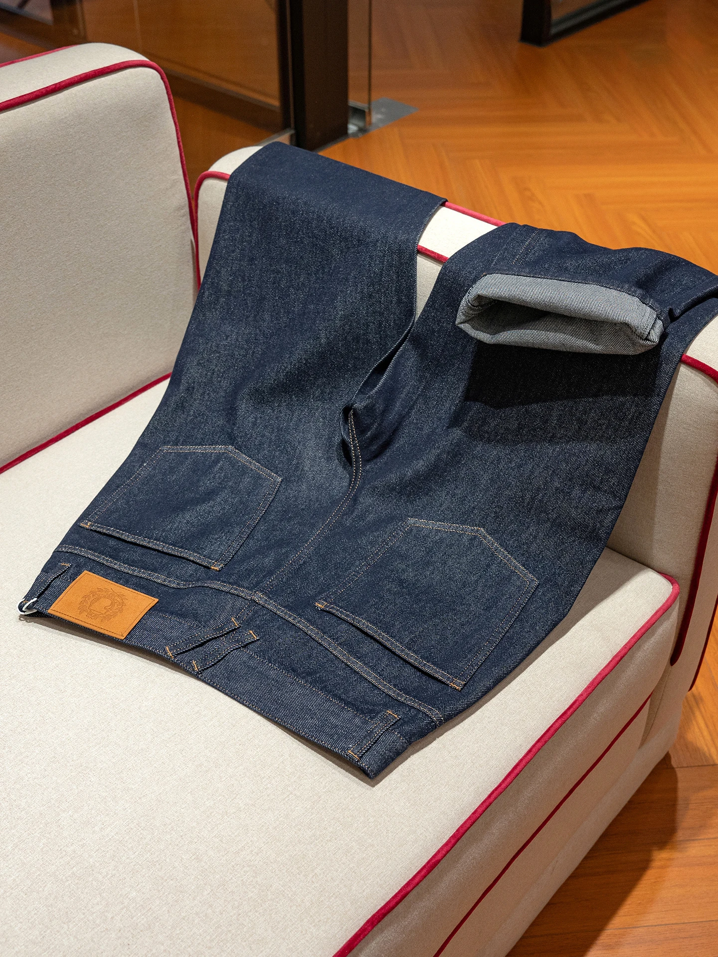 

Classic Vintage Washed Loose Straight Leg Men's Jeans 14 Oz Cotton Polyester Blend Four Season Color mid Waist Zipper