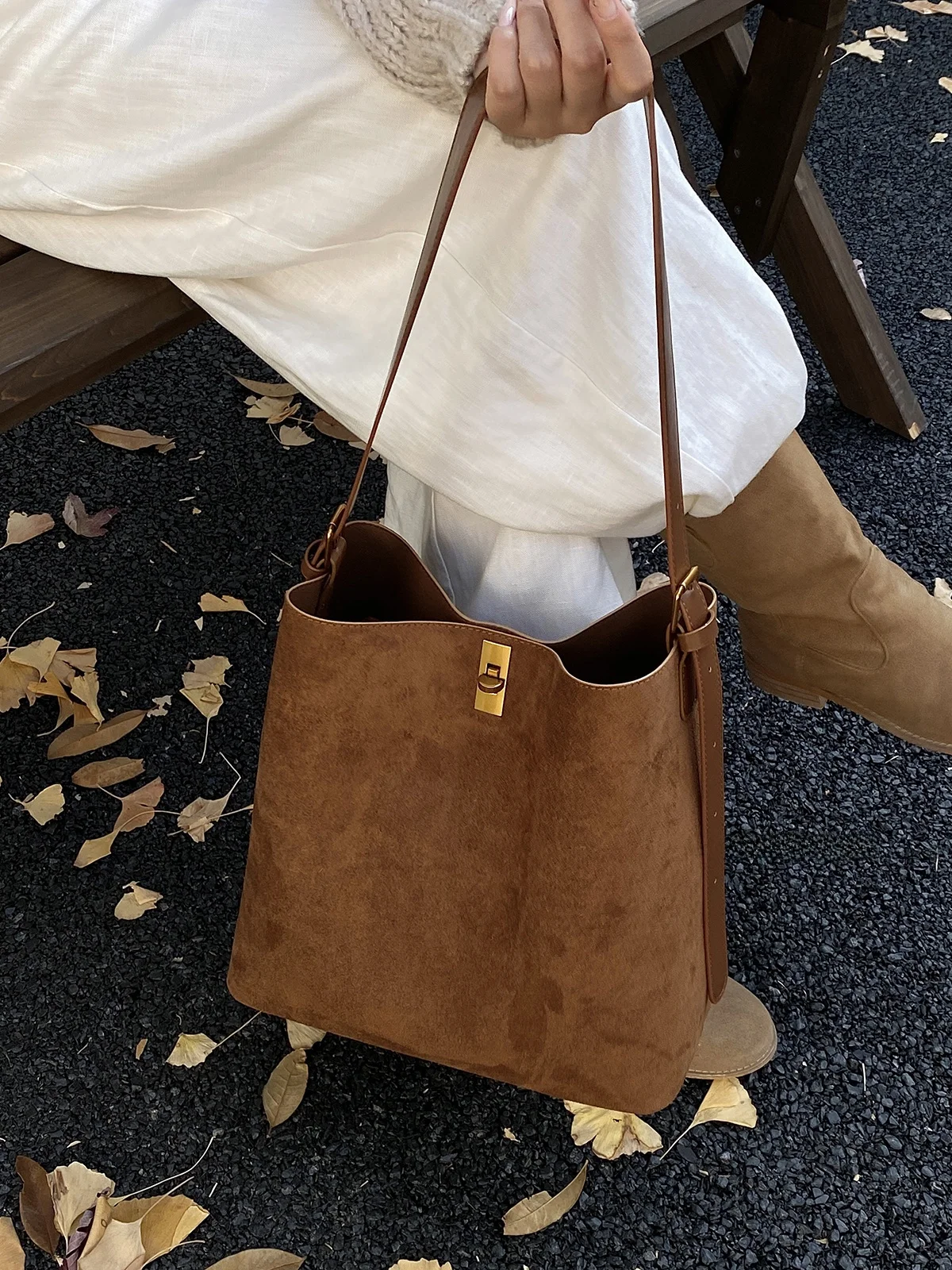 حقيبة كروس نسائية كلاسيكية ذات سعة كبيرة، حقيبة كروس عصرية كاجوال للركاب بكتف واحد مع أجهزة حديدية من البوليستر #5