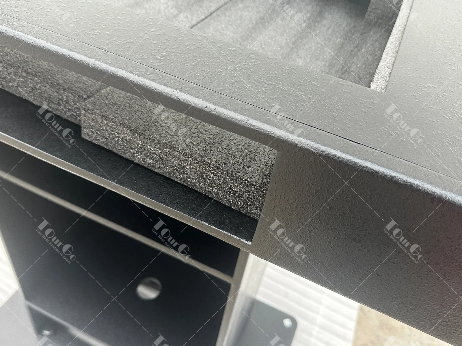 Podio per DJ CASE con finitura nera con due custodie da strada e supporto per laptop