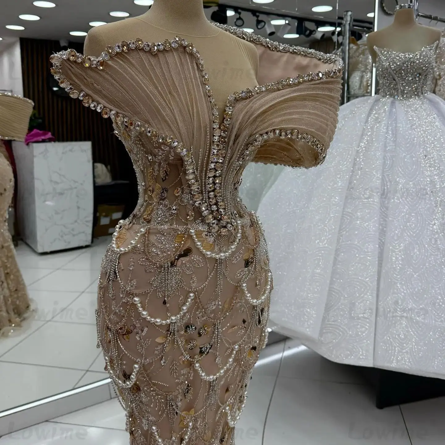 

Crystals Luxurious Prom Dress Deep Champagne Off Shoulder Wedding Party Dress Formal Evening Dresses With Pearls Customized 2026