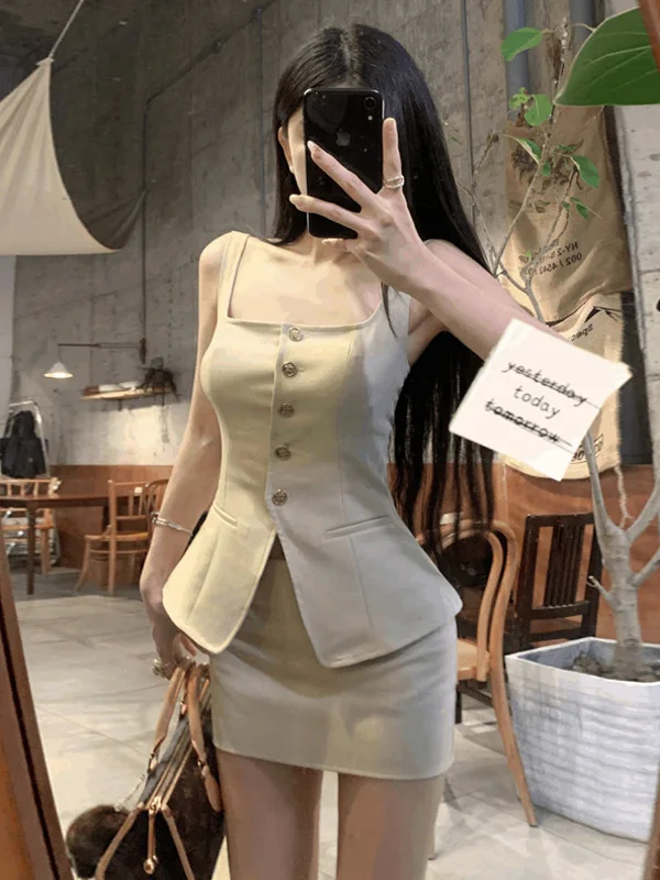 

Elegant Lady Summer Outfit Two-Piece Set Square Collar Strap Vest And Halter Skirt Bodycon Style Tawny Color for Young Women