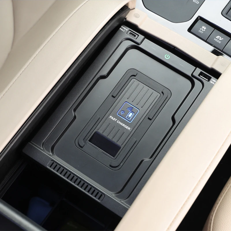 

Car Wireless Charger Mobile Fast Charging Board 15W Phone Panel For 2022 Toyota Highlander Crown Kluger