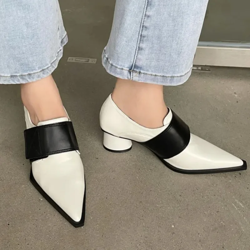 2025 New Dress Office Women Pumps Spring Summer Mature Retro PU Leather Fashion Chain Pointed Toe Thick Heels Shoes Woman