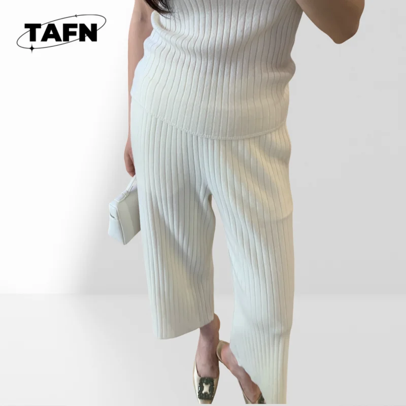 بدلة كشمير جميلة عالية الشارع، نسيج متطور، مجموعة جميلة وعصرية ومريحة للنساء - ComfyAG1915