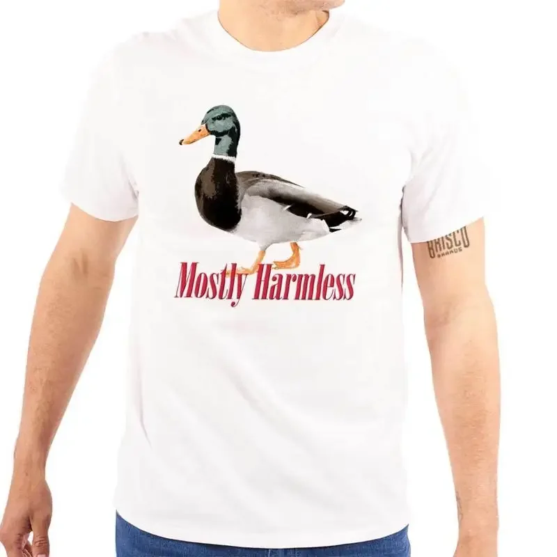 

Забавная утка, животное, юмор, самая безвредная шутка, женская или мужская футболка с круглым вырезом