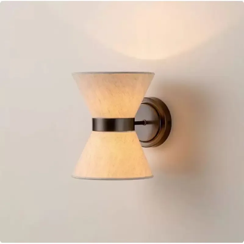 Vintage Medieval Fabric Wall Lamp Retro Hourglass Design Sconce for Living Room Bedroom Bedside American Style Corridor Decor