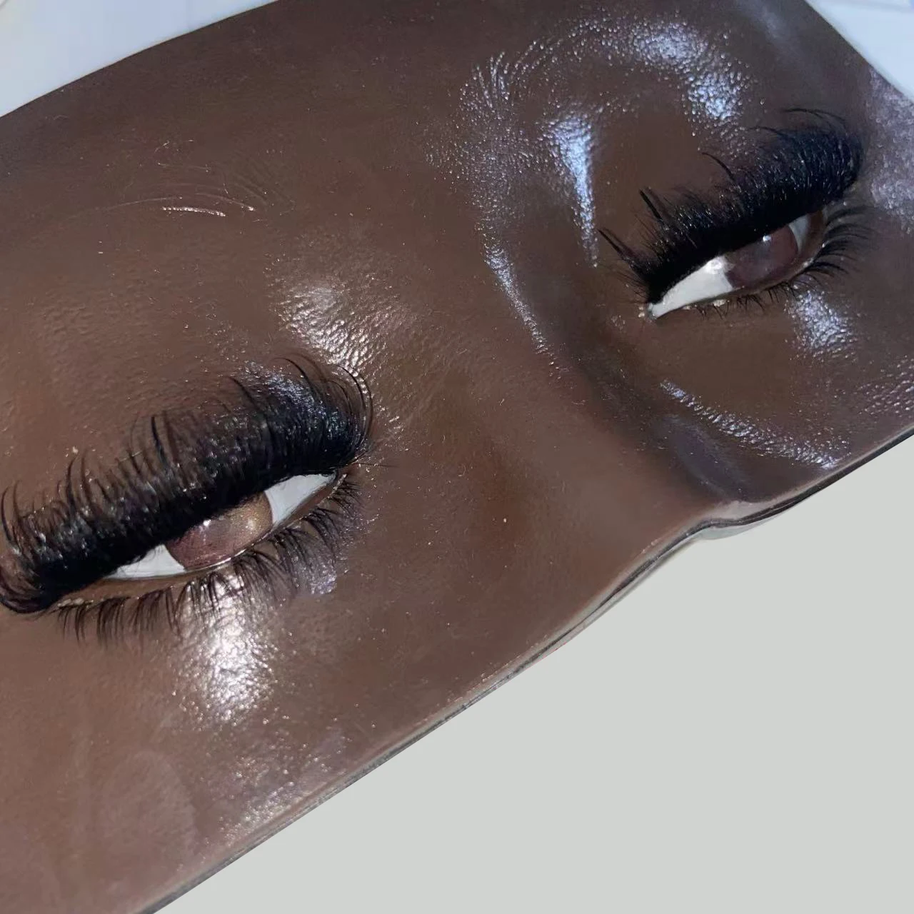 속눈썹 연장 효과 밍크 속눈썹 스파이크 포함 고품질 풍성한 볼륨감 있는 풀 스트립 속눈썹 메이크업