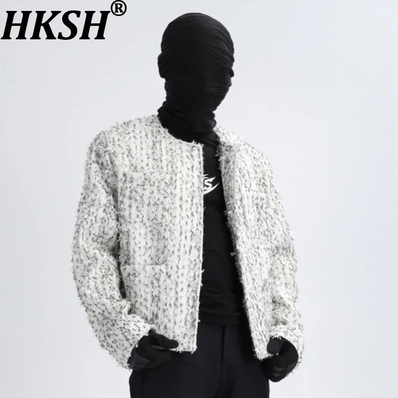 

HKSH Autumn Winter New Men Niche Design Ins Plaid Tweed O-Neck Jacket Elegant High-End Texture Chic Padded Shoulder Coat HK16328