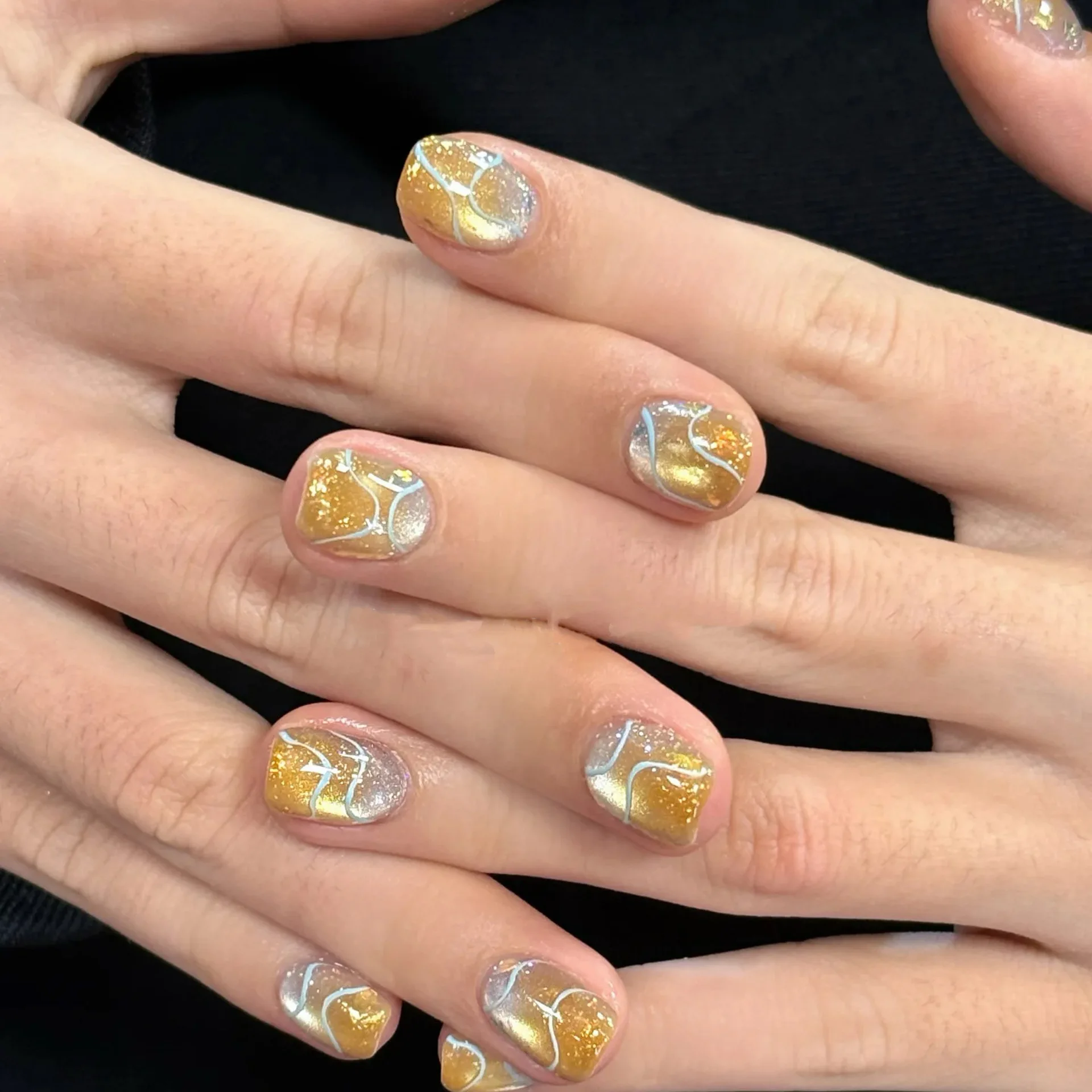

10pcs Handmade French Short Press On Nails Gradient Shiny Gold Cat Eyes Line Design Fake Nails Wearable Nails Art Tips For Girls