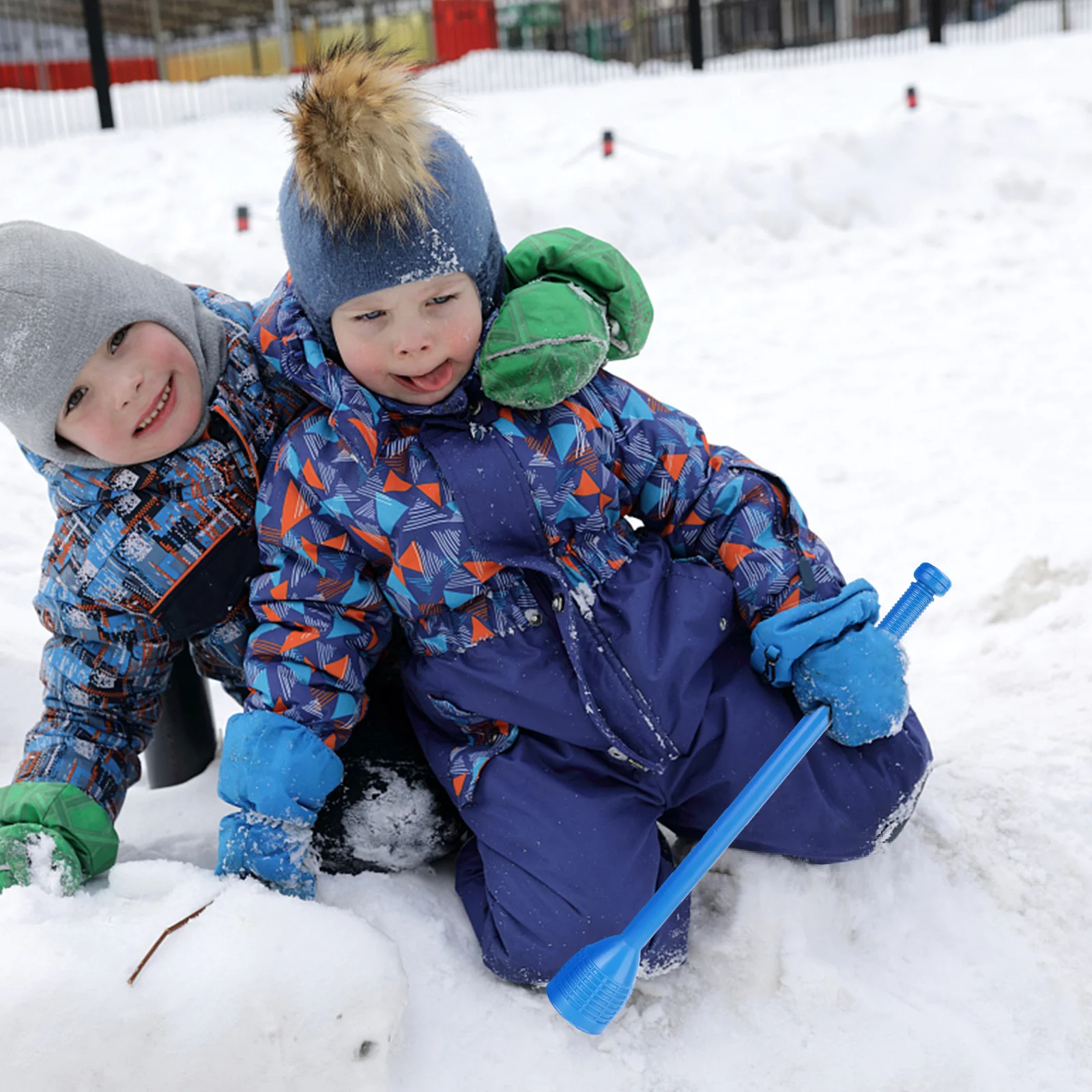Lanzador de bolas de nieve, palo de mango largo, agarre antideslizante de Pp duradero, fácil de usar, herramienta de juego de nieve para invierno al aire libre, varilla de lanzamiento de plástico, 2 uds.