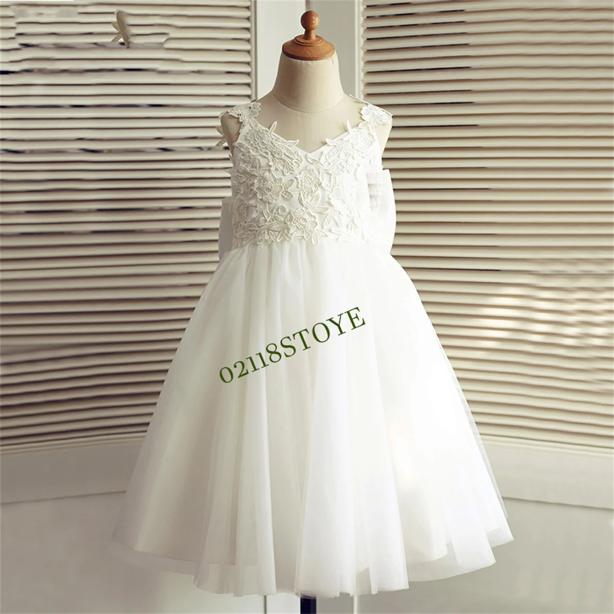 

Ivory Lace Flower Girl Dresses Tulle Appliques Straps Celebrity Dress Aline Bow Knot Prom Dressvestidos de comunión