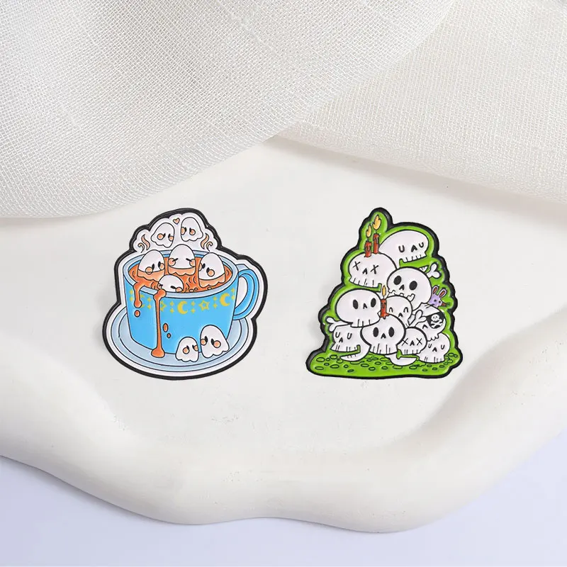 Halloween Cartoon Badge Skull Pile Coffee Ghost Enamel Pins Fashion Lapel Metal Brooches Backpack Cloth Jewelry Gift for Friends