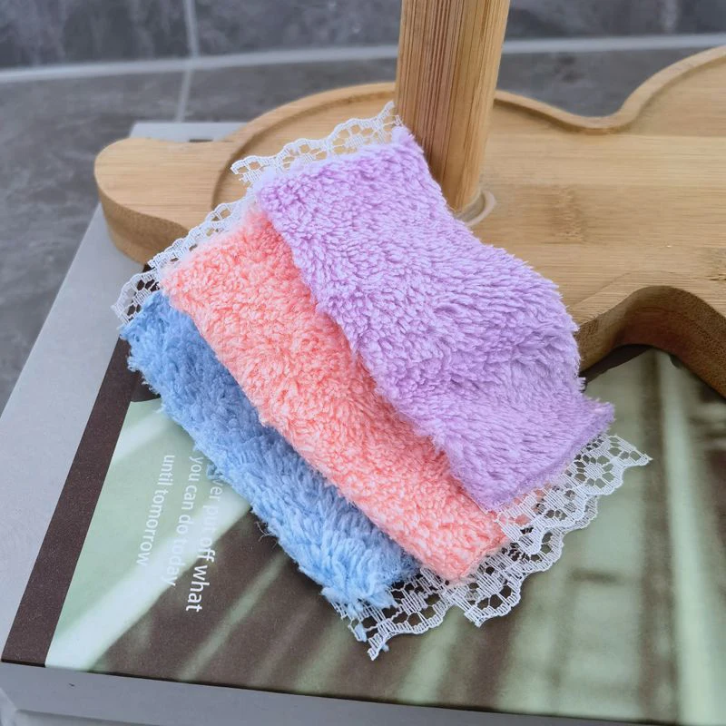 3Pcs/Set Dollhouse Mini Bathroom Lace Towel Ręcznik kąpielowy Model do dekoracji domku dla lalek Zabawki do zabawy DIY Ozdoby łazienkowe