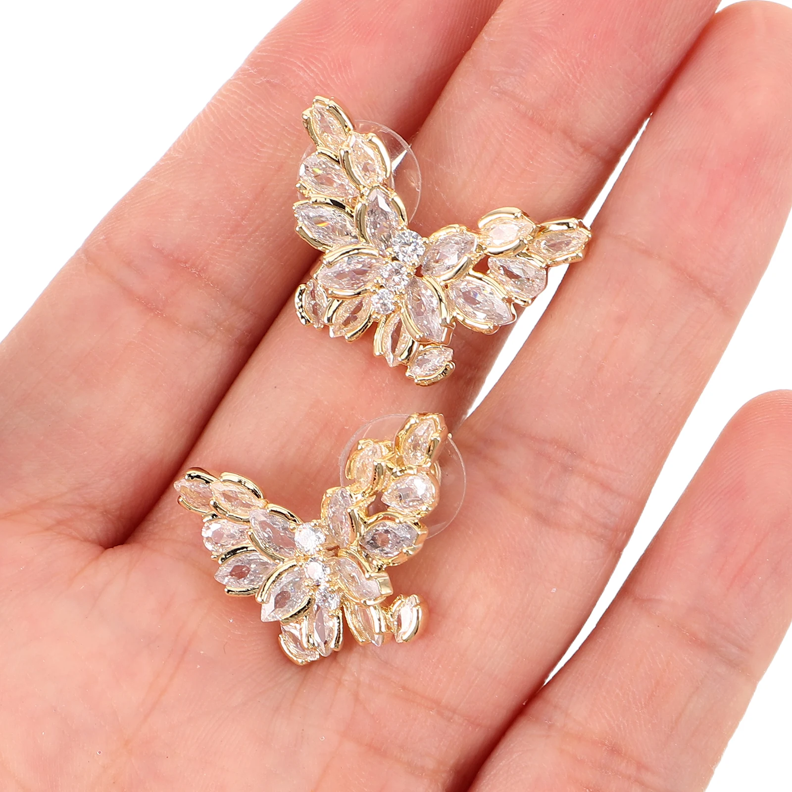 

Luxury Butterfly Stud Earrings for Women Zircon Sparkling Copper Jewelry Elegant Chic Vintage Feminine Cool Unique Delicate