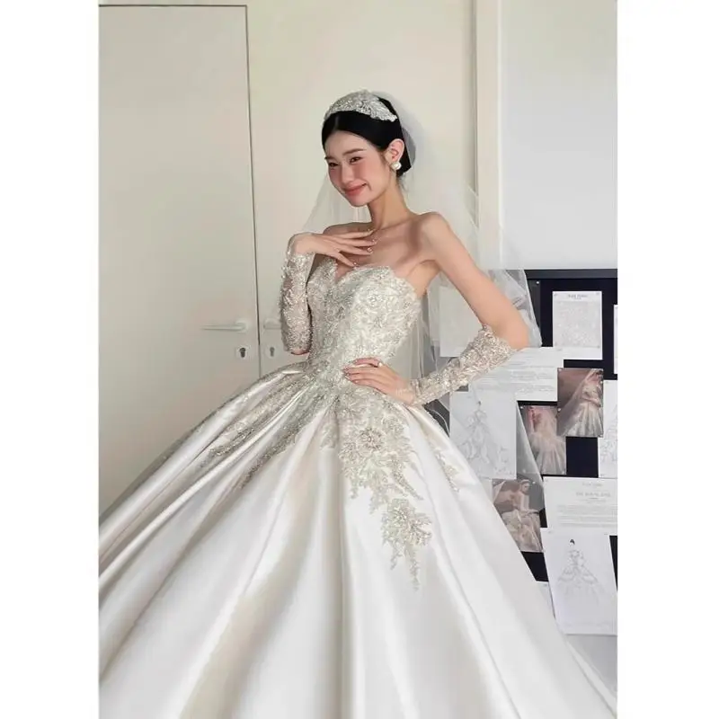 French Style Main Wedding Dress Strapless Sleeveless High-end Texture Heavy Embroidery Luxurious Fluffy Skirt  Customized