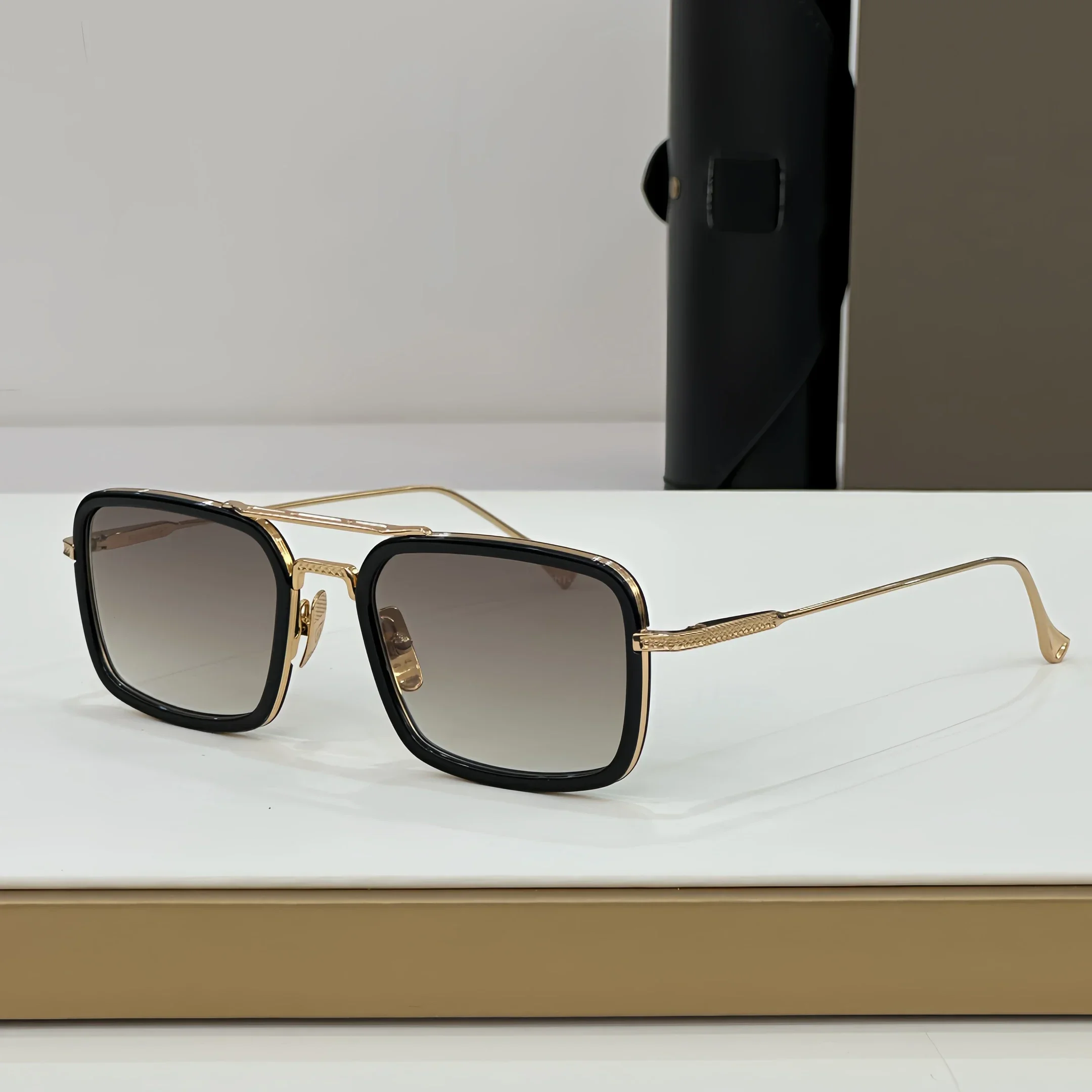 نظارات شمسية DT FLIGHT EIGHT عالية الجودة للرجال بتصميم عصري من التيتانيوم للنساء مع صندوق