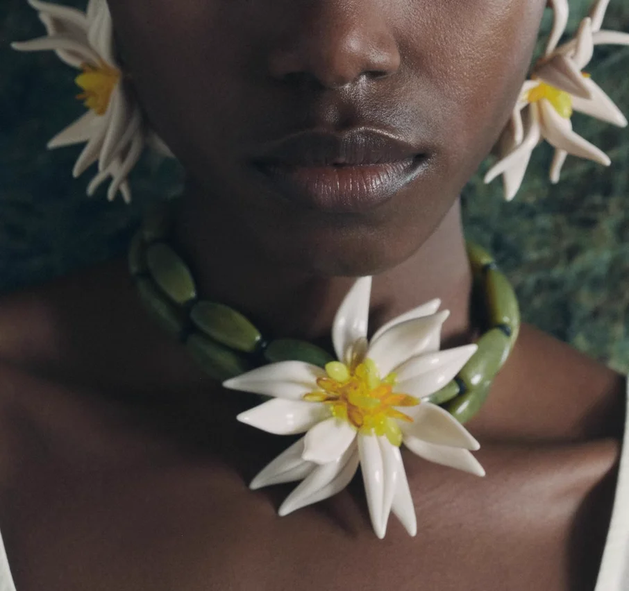 

Осенне-зимний оригинальный дизайн, комплект ожерелья Джокера с цветочным темпераментом