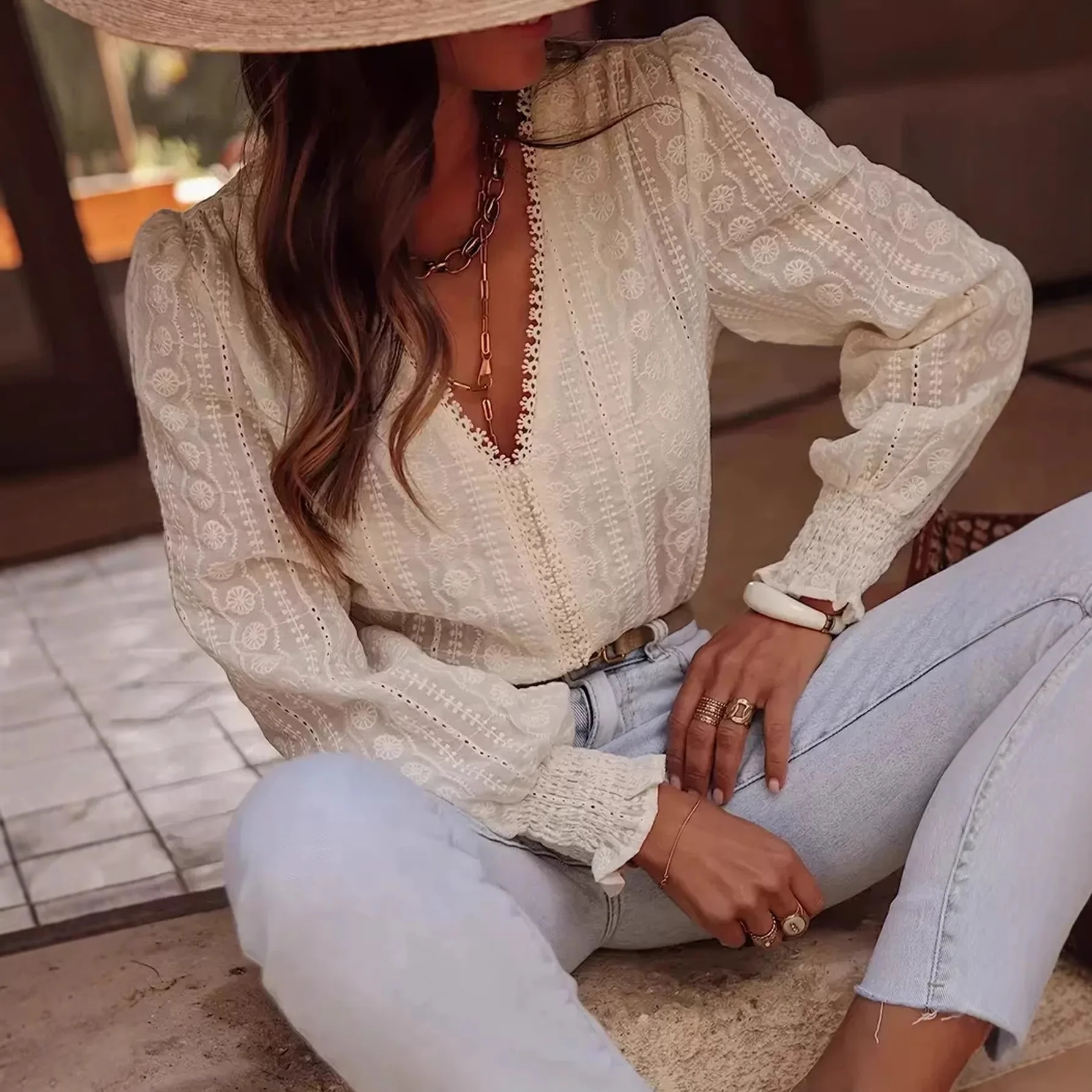

Модная женская рубашка весна-осень, новая модель с V-образным вырезом в западном стиле, с длинными рукавами, женский топ, блузки, женские топы, кружевные блузки
