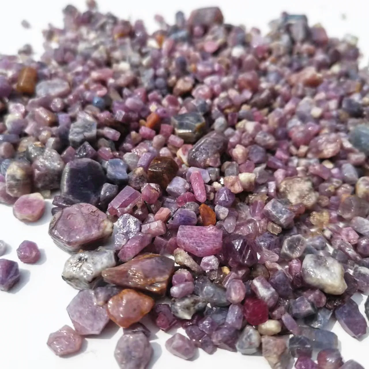 Natural Raw Purple Corundum stones rough mineral crystal for Making Jewelry