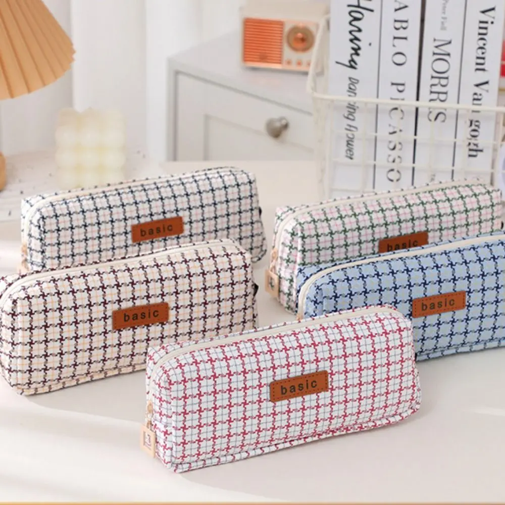 Kawaii Woven Pencil Case Large Capacity INS Simplicity Cosmetic Storage Bag Dopamine Scratch-proof Pen Bag Student Supplies