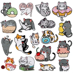 1 pz Patch adesivi ferro sulle toppe per abbigliamento cucito amore gatto ricamo fusibile Applique Badge borsa decorazione strisce