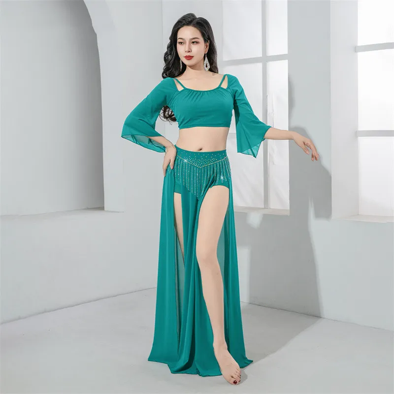 2025 Vrouwen Buikdanskostuum 2-delige set Lange mouw Top Sexy Zijsplit Lange Rok Strass Fringe Taille Oosterse outfit