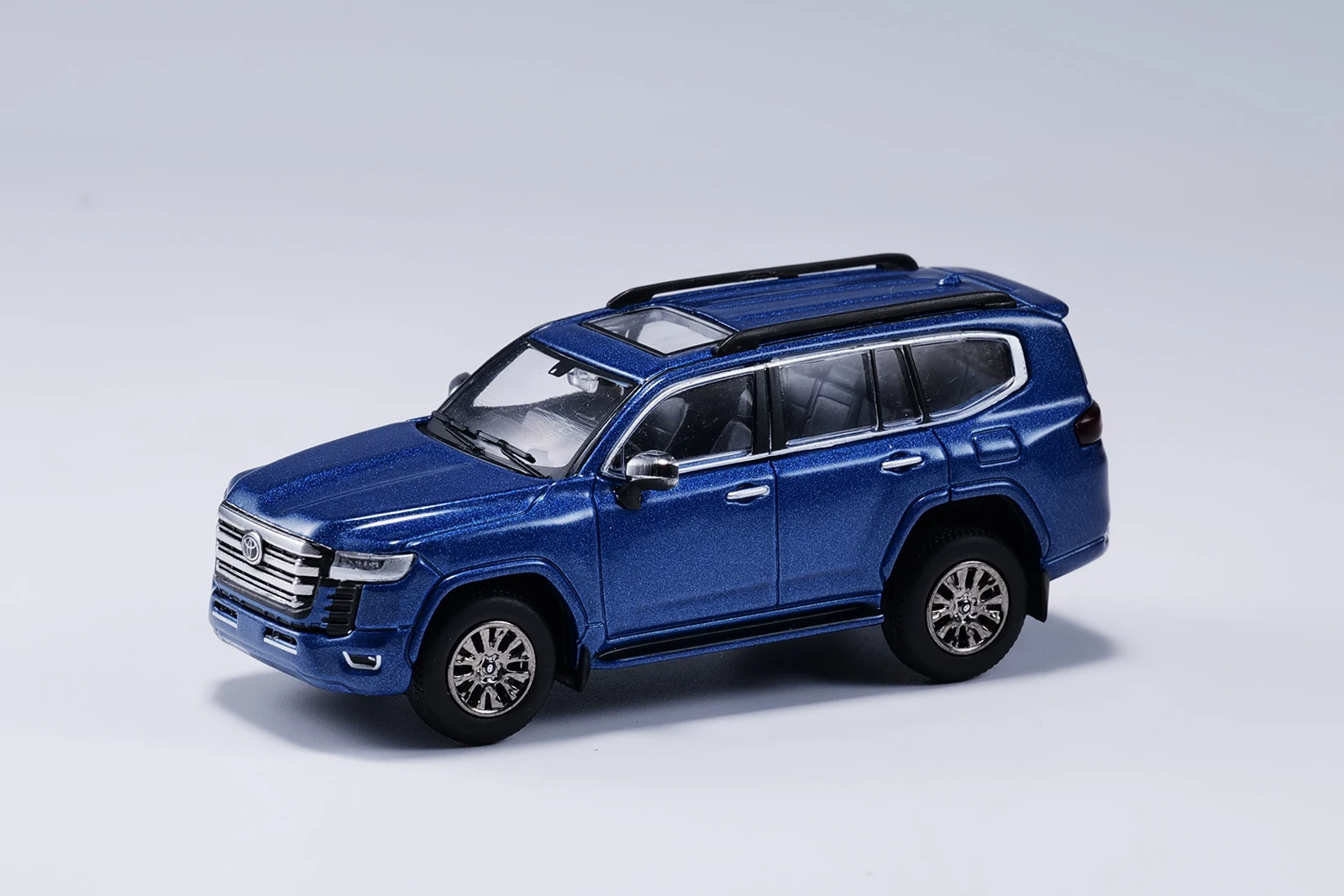Gcd 1/64 Toyota Land Cruiser Lc300 Oldtimers Off-Road Auto Diecast Speelgoedstationwagen Met Displaydoos