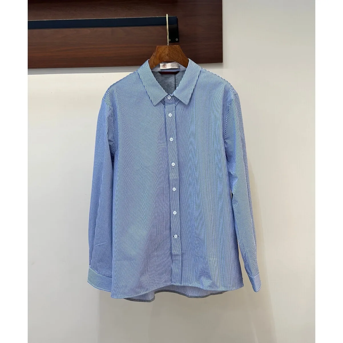 

Мужская премиальная трикотажная рубашка с четырехсторонним растяжением, цветная, с белыми полосками, длинный рукав, детали из искусственной кожи PU