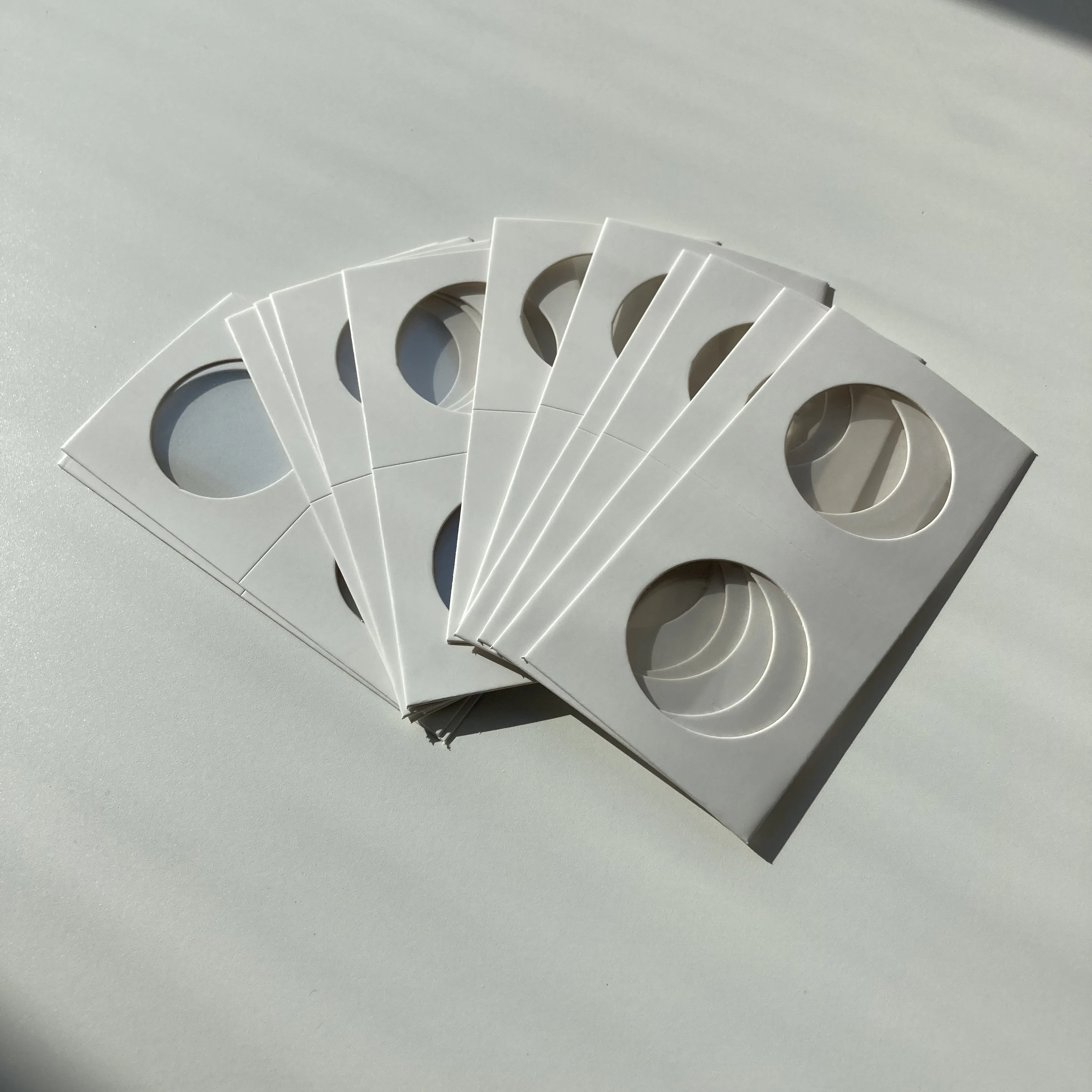 100PCS Coin Album Collection Square Coin Cardboard Holder 20 23 25 27 33 35 40mm Stamp Holder Cover Coin Paper Clip Flip Holder