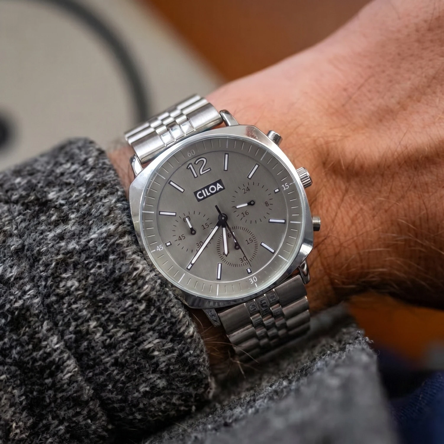 

CILOA Men's Chronograph Quartz Watch, Grey Dial Stainless Steel Bracelet Business Casual Wristwatch