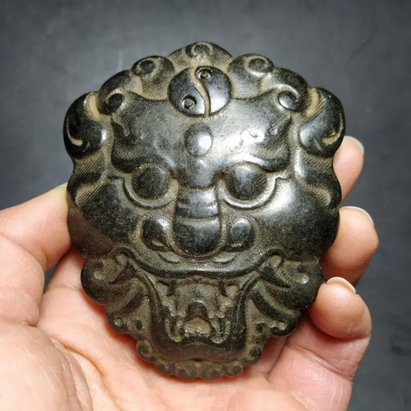 

Hongshan Culture Archaize Black Iron Meteorite Tiger Head Pendant Carved Statue Mascot Ornaments Crafts Gift