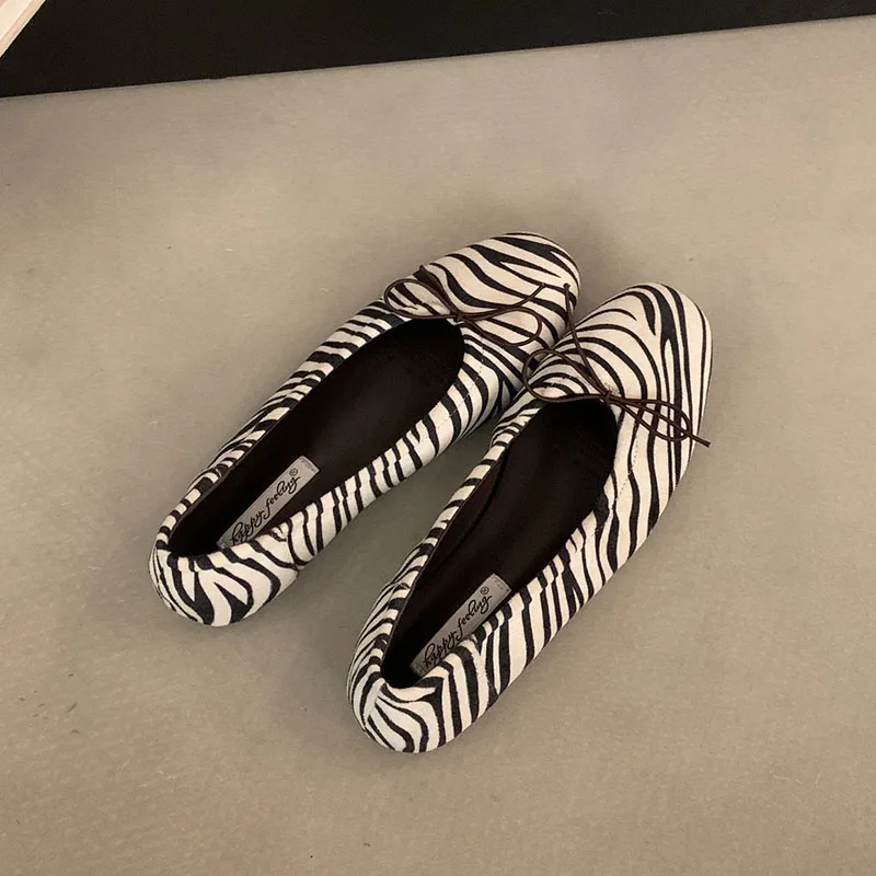 Neue modische Ballerinas mit Schmetterlingsknoten für Damen, flache Schuhe, lässige Ballerinas mit runder Spitze, flache, weiche Damen-Slipper. – Detail 13