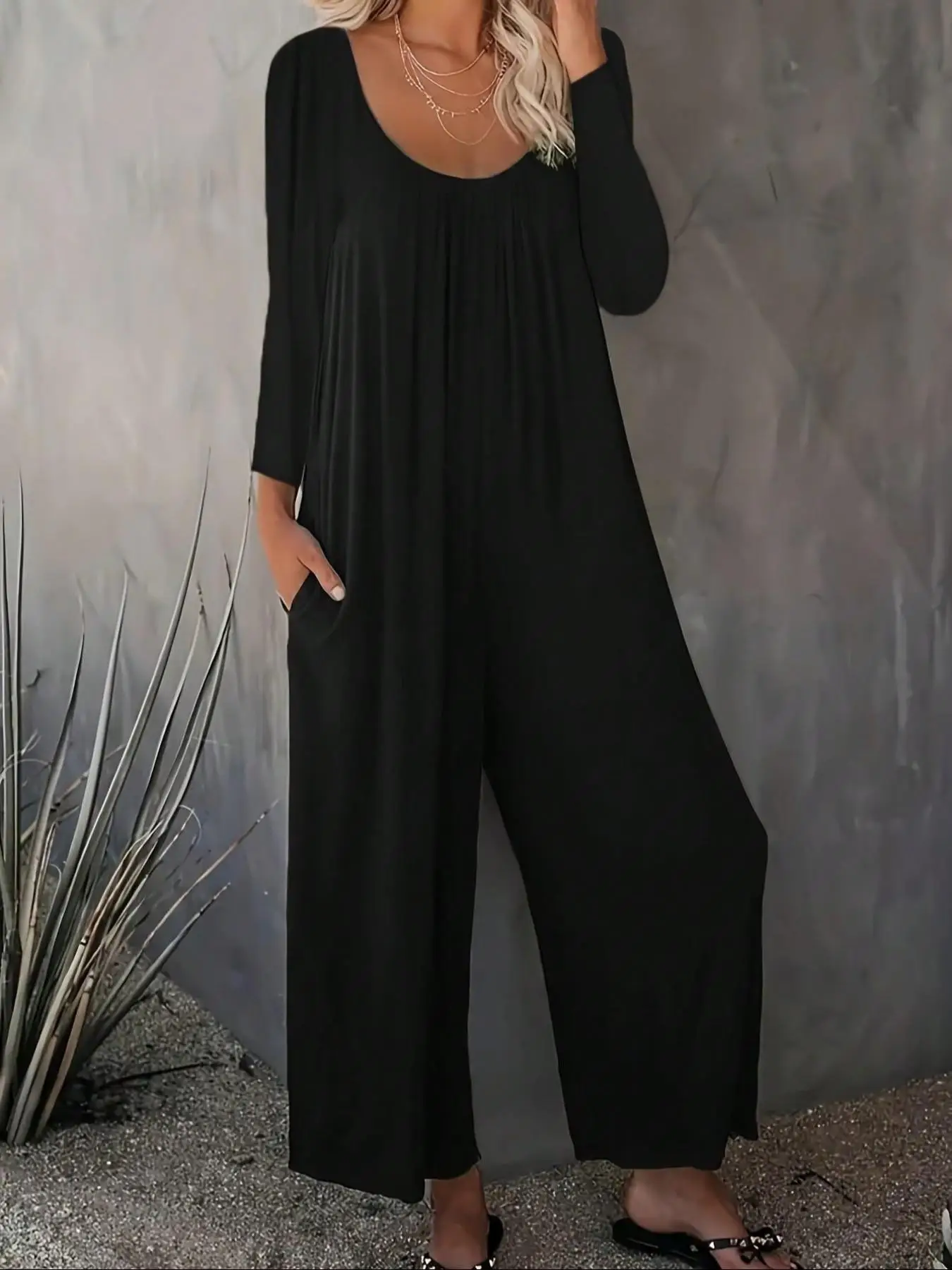 

Women's Casual Long Sleeve Round Neck Wide-leg Jumpsuit Autumn Solid Loose Pant With Pockets Elegant Womens Jumpsuits 2024