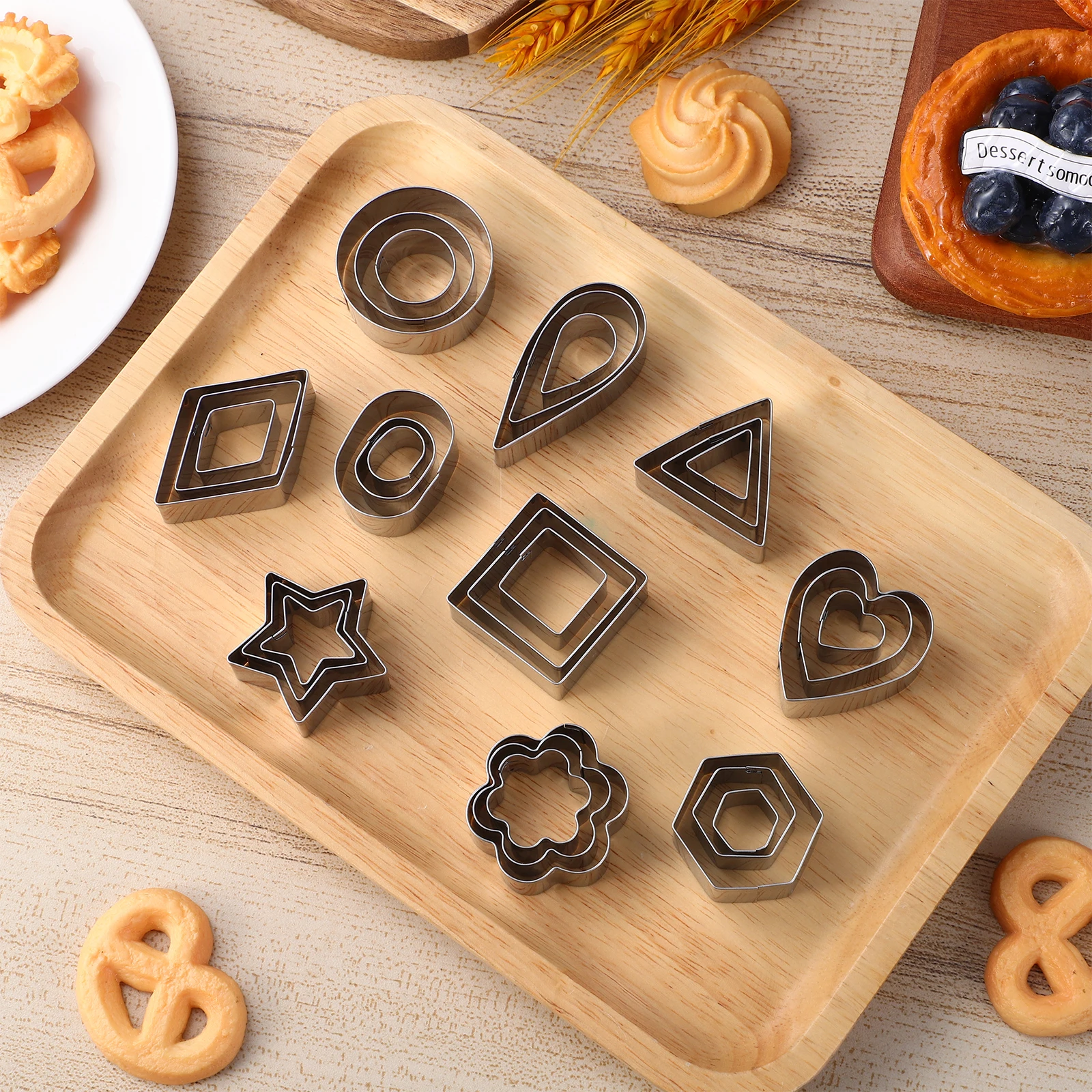 

Baking Utensil Set Cookie Supplies Festival Biscuit Mold Cutter Stainless Steel Molds Hand Press Pastry Stamps Cooking Tools