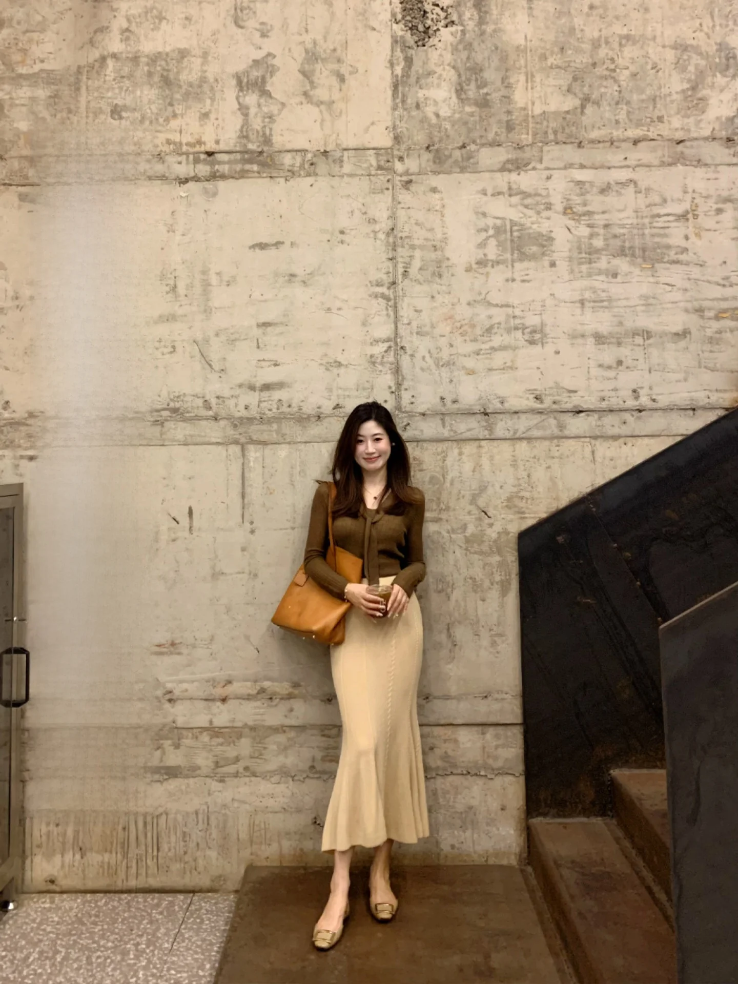 

Асимметричная вязаная юбка-рыбий хвост с высокой талией, миди, для женщин, осенний сезон, элегантная, модель Aosphere one