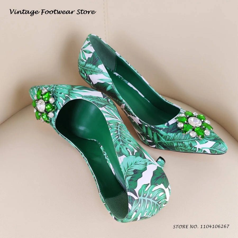 

Атласные туфли-лодочки с принтом листьев, украшенные кристаллами, с острым носком, на тонком каблуке, вечерние свадебные туфли, женские туфли на высоком каблуке для подиума на мелком каблуке