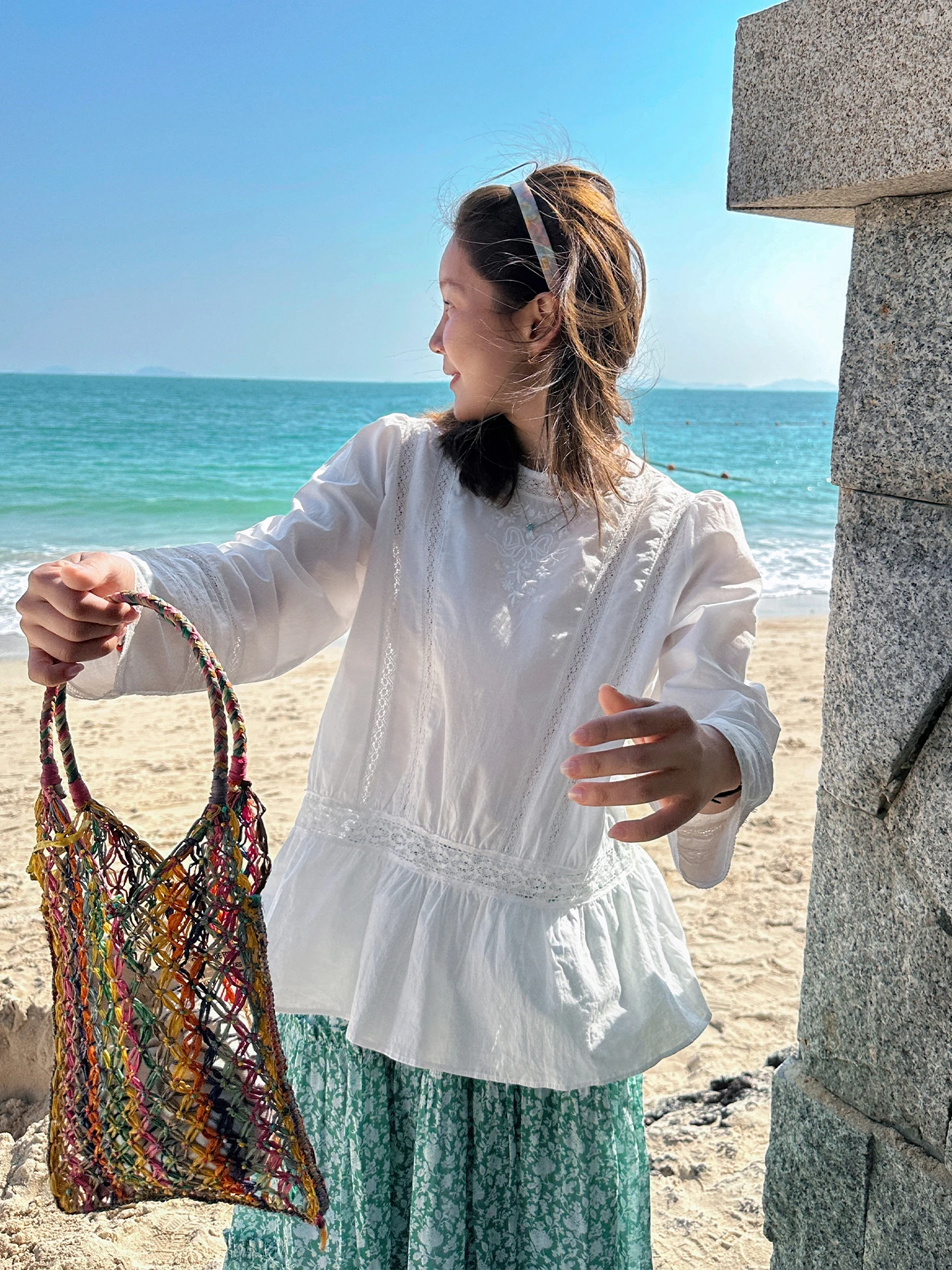 

Liberlin Sisy Women's Cotton Embroidered Hollow out Lace Trim Top Spring New Style Casual Style Long Sleeve round Neck Plant ...