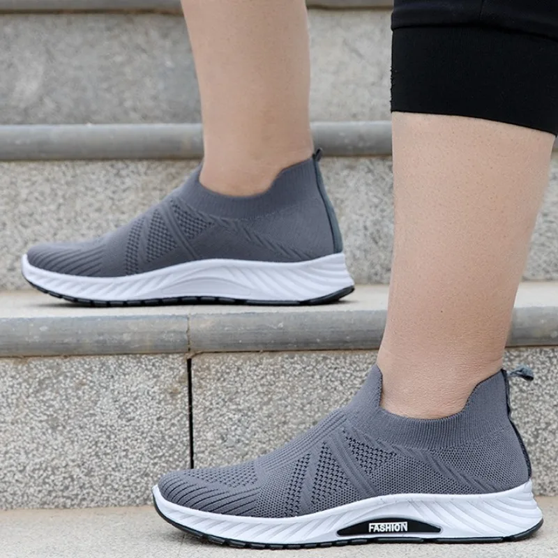 

2026 Man Shoes Slip on Men's Sneakers Mesh Light Casual Shoes Fashion Outdoor Platform Running Sneakers Non-slip Walking Loafers