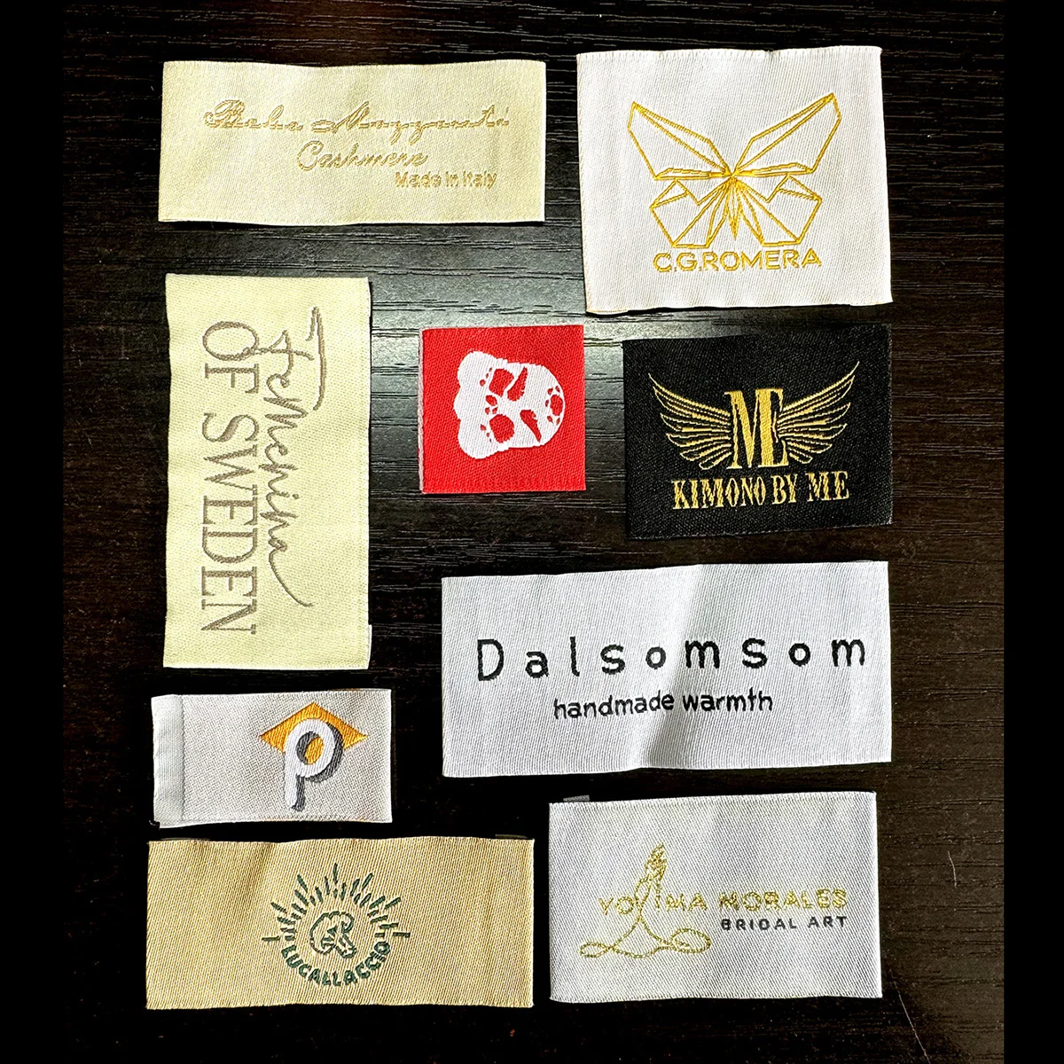 تسميات كبيرة الحجم مطوية مخصصة عالية الجودة شعار العلامة التجارية عالية الكثافة الملابس طوق تسميات الملابس الفاخرة المنسوجة Labe #2